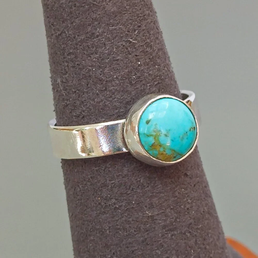 Artisan .925 Silver Ring with Natural Turquoise – Wide Band Design - Picture 6 of 8